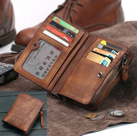 Men’s bags, wallets and accessories .